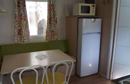 Sournia House | Cozy mobile home with terrace for 4 people in Sournia
