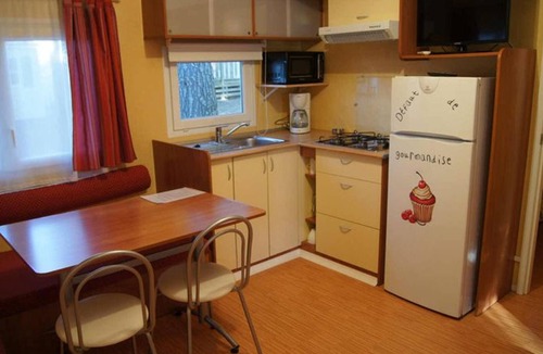 Sournia House | Cozy mobile home with terrace in Sournia