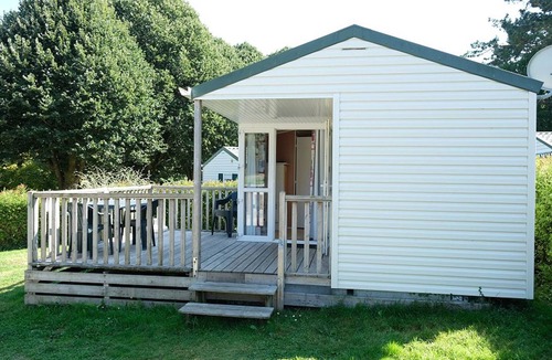 Saint-Nicolas des Eaux House | Cozy mobile home with terrace in La Couarde