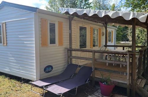Salles House | Cozy mobile home with terrace for 4 people