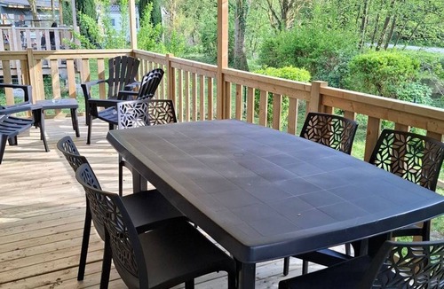 Long House | Cozy mobile home with terrace for 6 guests