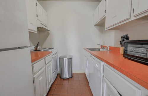 Fenway–Kenmore Apartment | Cozy & Modern 1 BDR | Fenway within minutes!