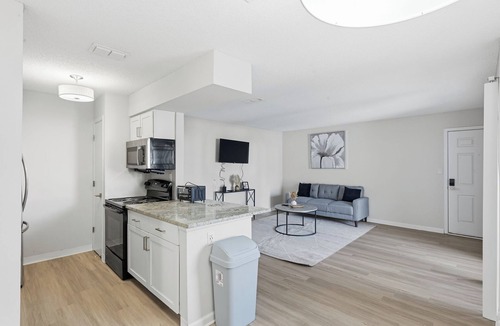 Hurstbourne Acres Apartment | Cozy Modern 1BR at The Taylor