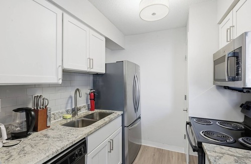 Hurstbourne Acres Apartment | Cozy Modern 1BR at The Taylor