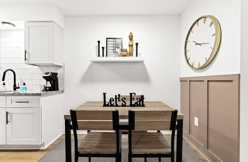 Mount Clemens Apartment | Cozy Modern 1BR Close to Downtown
