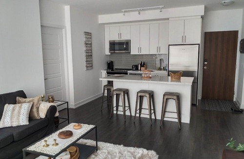 Innisfil Condo | Cozy, Modern 2-Bedroom Apartment at Friday Harbour Resort