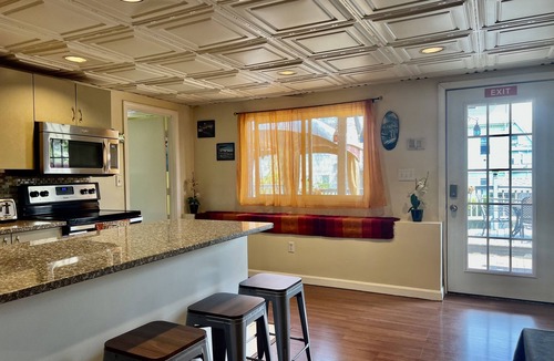 Revere Apartment | Cozy Modern 2 Bedrooms Apartment Close to Boston