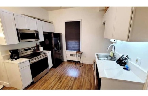 Belmont Apartment | Cozy & Modern 2BR in Prime Belmont Spot