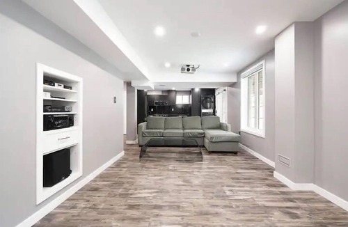 Ajax Apartment | Cozy & Modern Basement Apartment in Ajax