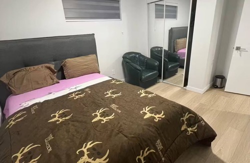 Winnipeg House | Cozy Modern Basement Suite in Devonshire Winnipeg