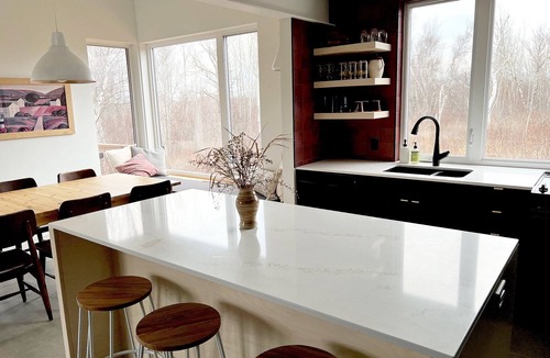 Cap-Pele Cottage | Cozy modern beach retreat,