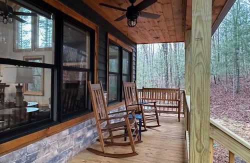 McCaysville Cabin | Cozy Modern Cabin in North Georgia!