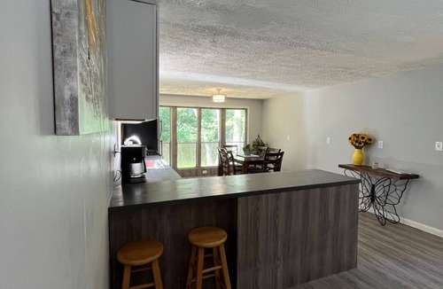 White Mills Cottage | Cozy Modern Cabin in the Woods