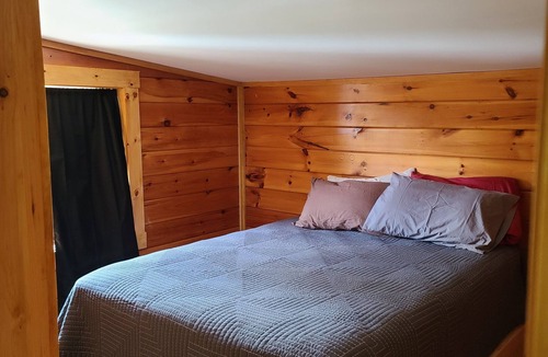 Rockwood Cabin | Cozy Modern Cabin