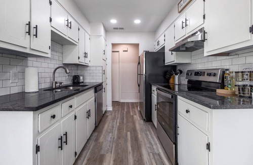 Chisholm Valley South House | Cozy, modern farm style home ~ great central location!
