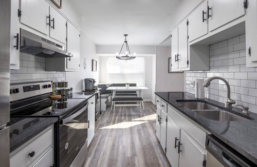 Chisholm Valley South House | Cozy, modern farm style home ~ great central location!