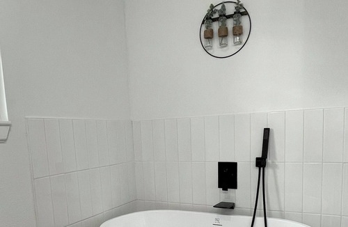 Alvin Other | Cozy Modern Farmhouse
