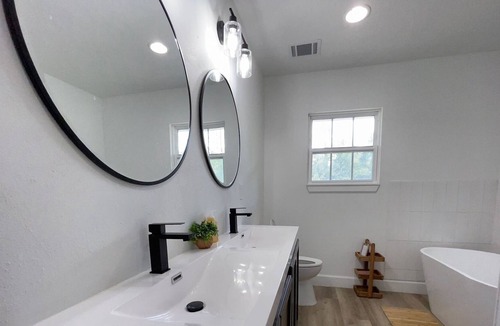 Alvin Other | Cozy Modern Farmhouse