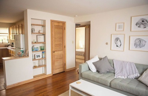 Westerville Apartment | Cozy Modern Garden Flat