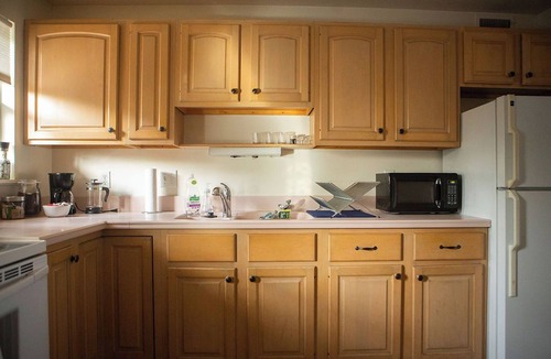 Westerville Apartment | Cozy Modern Garden Flat