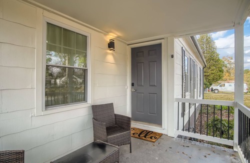 Sylvan Hills House | Cozy & Modern Gem By Airport & Downtown