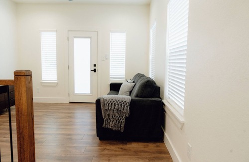 Haltom City House | Cozy modern home. Centrally located. Fun for the whole family