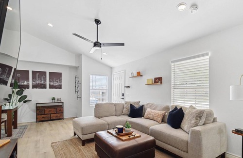 Old East Dallas House | Cozy & Modern Home in Heart of Dallas