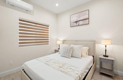 Mount Wilson House | Cozy Modern Home w Full Kitchen & Parking
