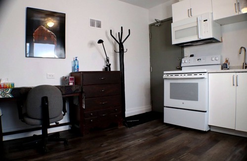 Sudbury Apartment | Cozy Modern Suite Near All Amenities + Transit./Parking + Wi-Fi + Laundry