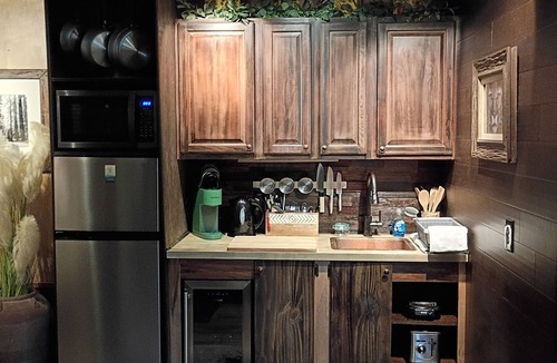Idyllwild Cabin | Cozy modern rustic 1-bedroom studio in Idyllwild. Perfect hideout close to town