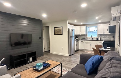 Utica House | Cozy Modern Utica Retreat 2BD Private Home Near Hospital, Downtown & Dining