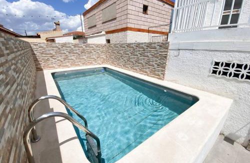 L'Eliana Ski Chalet | Cozy modern villa at LEliana