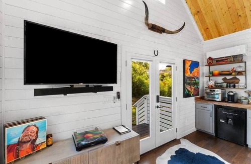Allandale House | Cozy Moe Casita