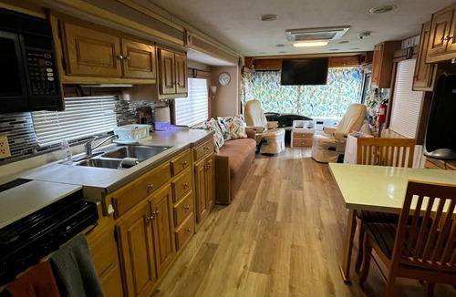 Ludlam House | COZY MOTOR HOME.