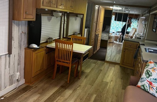 Ludlam House | COZY MOTOR HOME.