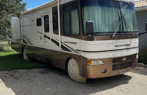 Garden City House | Cozy Motorhome with WiFi, two bathrooms, full kitchen in charming Garden City TX