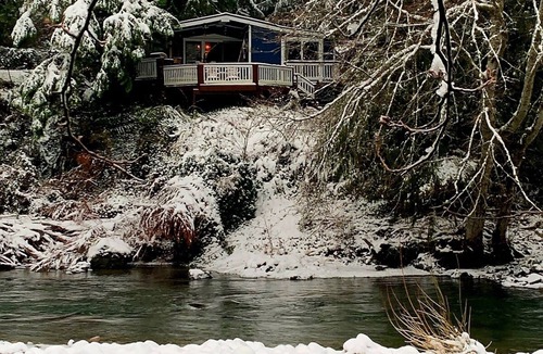 Jordan Road-Canyon Creek Cabin | Cozy Mountain Cabin on the River