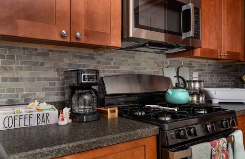 East Jewett Cabin | Cozy Mountain Cabin Minutes from ski resorts - Unit A