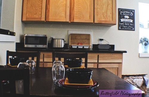 Gold Bar Cabin | Cozy Mountain Cabin with Hot Tub