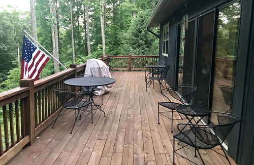 Wolf Laurel House | Cozy Mountain Cottage with Fenced Backyard in Wolf Laure Resort
