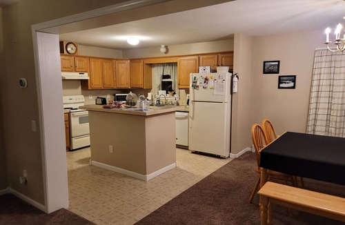 Twin Mountain House | Cozy Mountain Escape w/Firepit Area ~ BBQ & Views