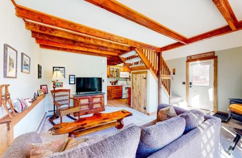 Proctorsville Apartment | Cozy Mountain Getaway
