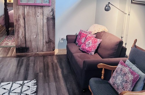 Waterbury Apartment | Cozy Mountain Getaway