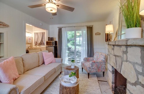 Mountain Home House | Cozy Mountain Home Cottage: Walk to Marina!