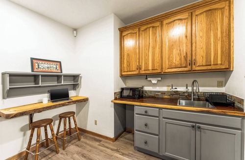 Blue River House | Cozy Mountain Retreat - 9 min to Breckenridge