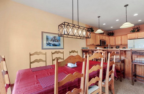 Dillon House | Cozy Mountain Retreat