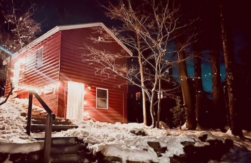 Smallwood Cabin | Cozy Mountain Top Cabin: Sauna, Fireplace Kayak & SUPs