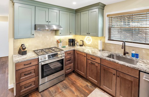 Plymouth House | Cozy Mountain Townhome, Near Tenney Ski Area