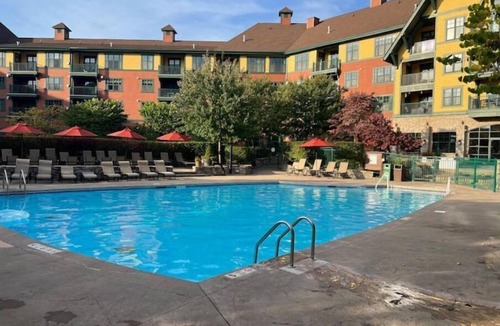 Vernon Apartment | ✨Cozy Mountain View Condo🏔️⭐️⭐️⭐️⭐️⭐️