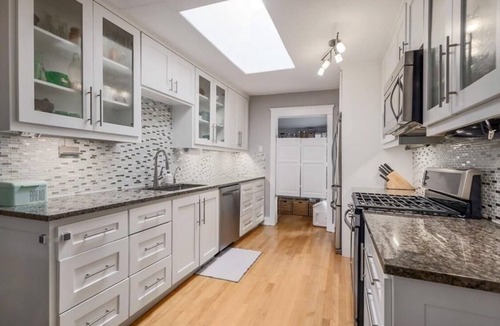 Austin House | Cozy Multi-Property Bungalow in Central Austin - Cowboy pool